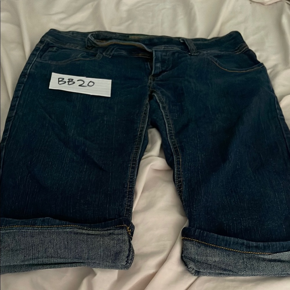 Dark Blue Stretch Capris Jeans